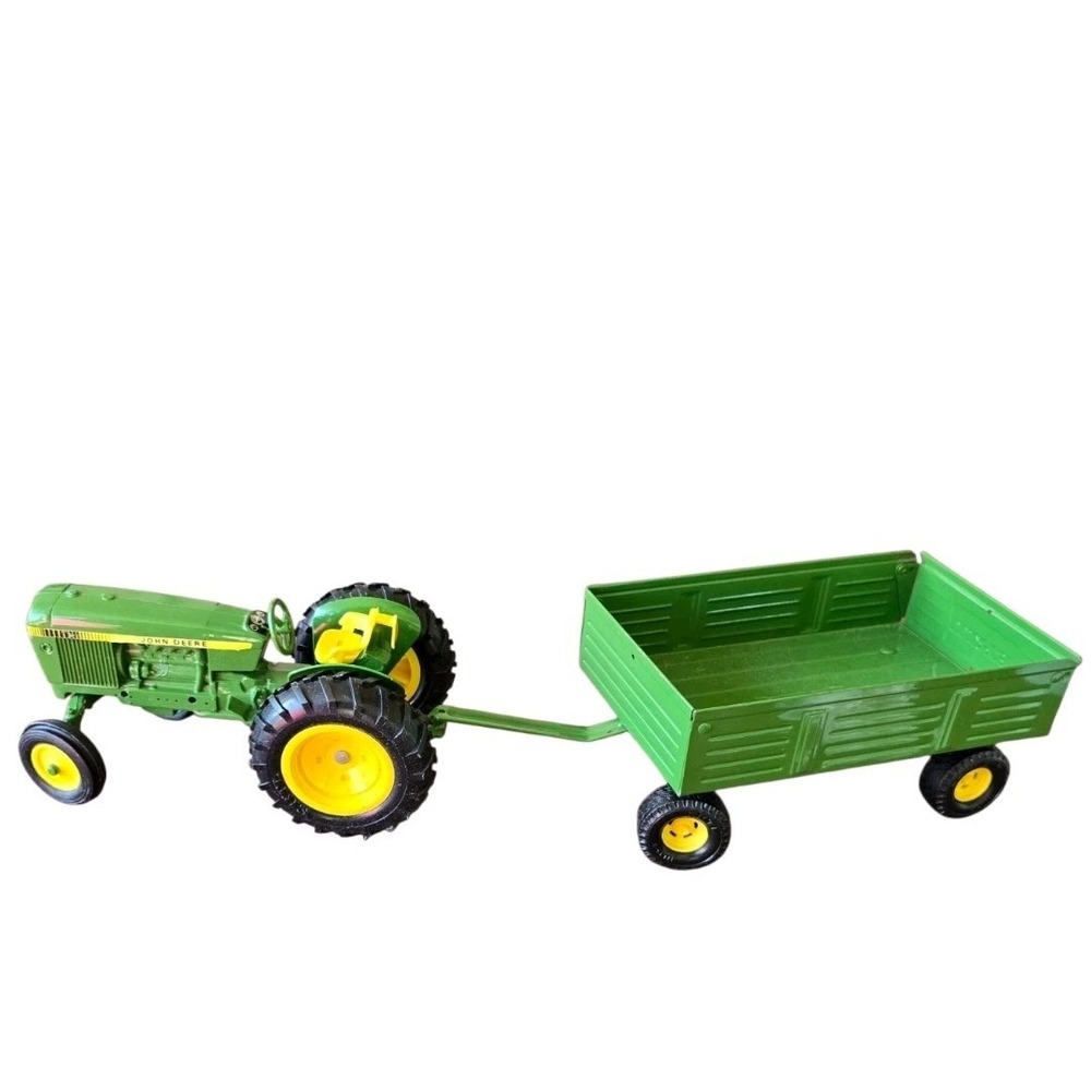 Vintage John Deere ERTL Diecast Tractor And Wagon Trailer Scale 1:16 Farm Toy
